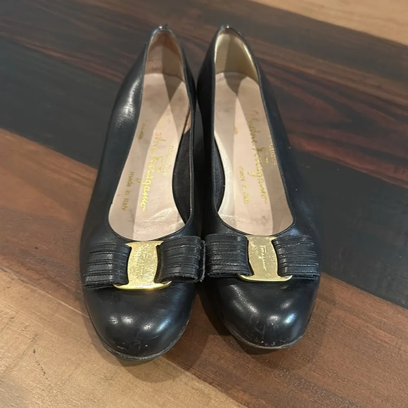 Salvatore Ferragamo Pumps size 5.5 B - Picture 2 of 12